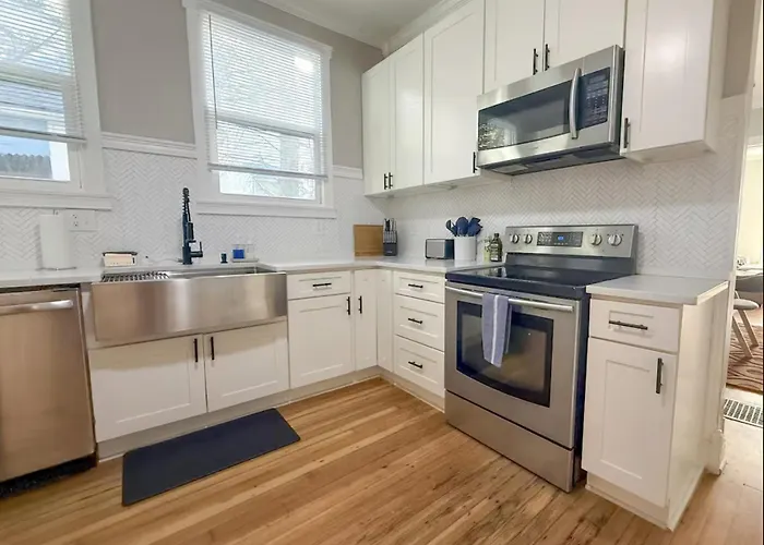 Spacious Downtown - Children's Hospital, Pets Holiday home *
