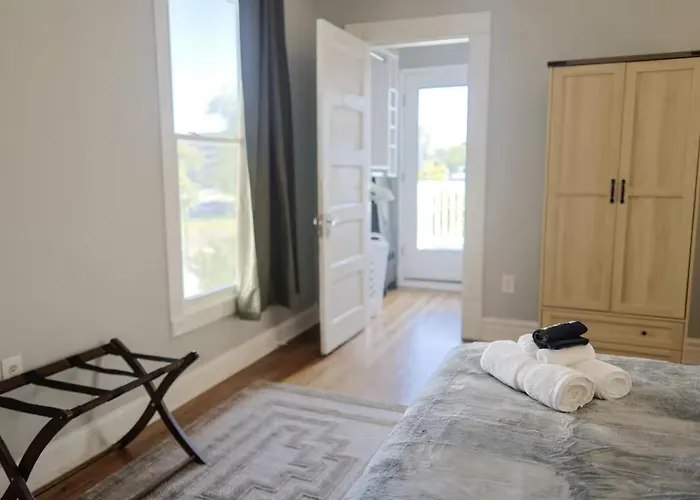 Holiday home Spacious Downtown - Children's Hospital, Pets *