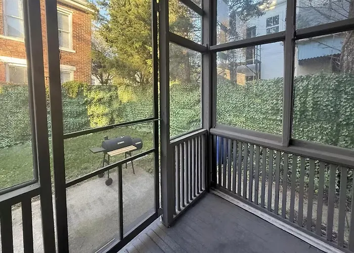 Holiday home Spacious Downtown - Children's Hospital, Pets *